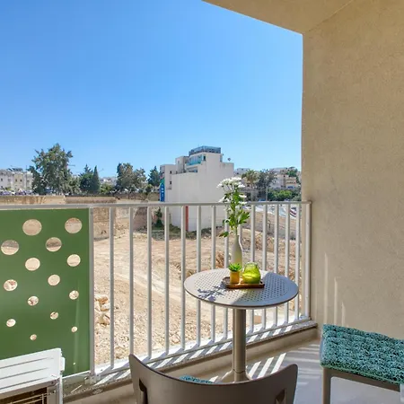 Modern 1bedroom St Julians Sleeps 4 * San Ġiljan