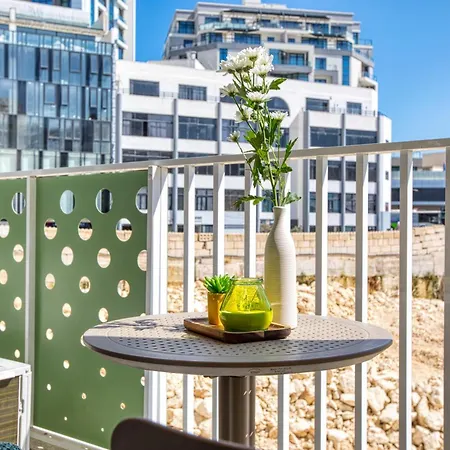 Modern 1bedroom St Julians Sleeps 4 * San Ġiljan